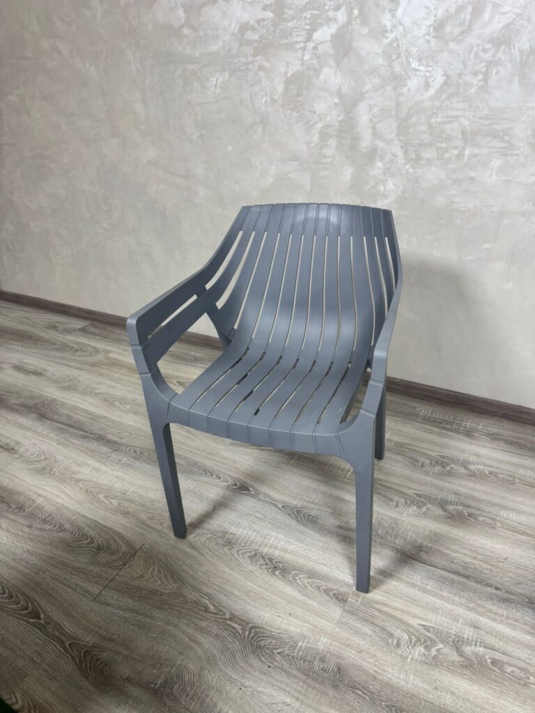 Chaise Senith avec accoudoir
